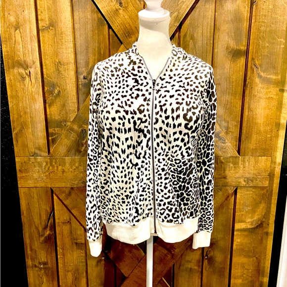 Chaser Black & White Cheetah Patterned Zip Front Hooded Jacket - Picture 8 of 16